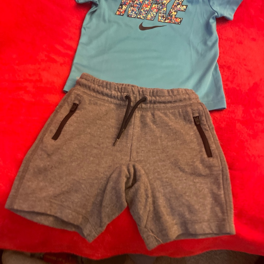 Toddler boy  Nike outfits,  shirt is Nike not the short.